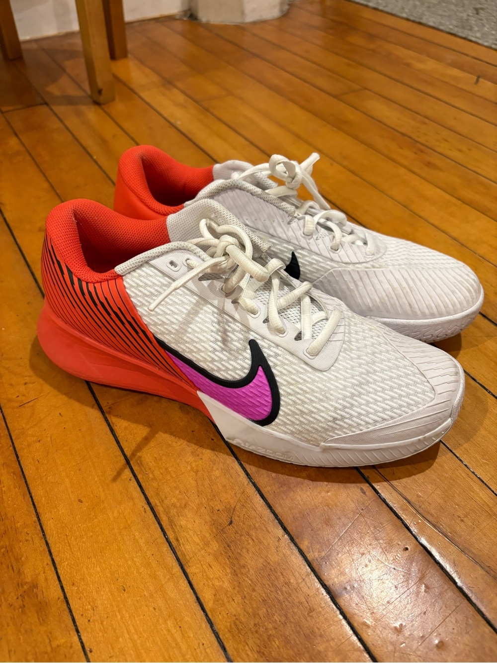 Nike Court Air Zoom Vapor Pro 2 in White Picante Fuchsia men’s size 9